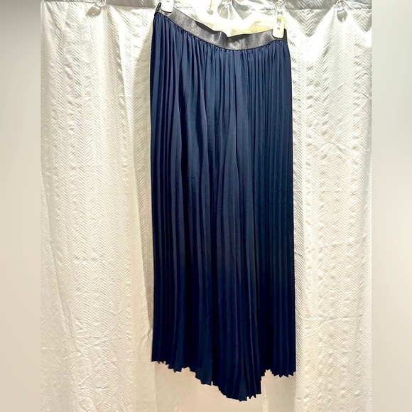 Zara Elegant Navy Blue Pleated PALAZZO NWOT - Picture 2 of 3
